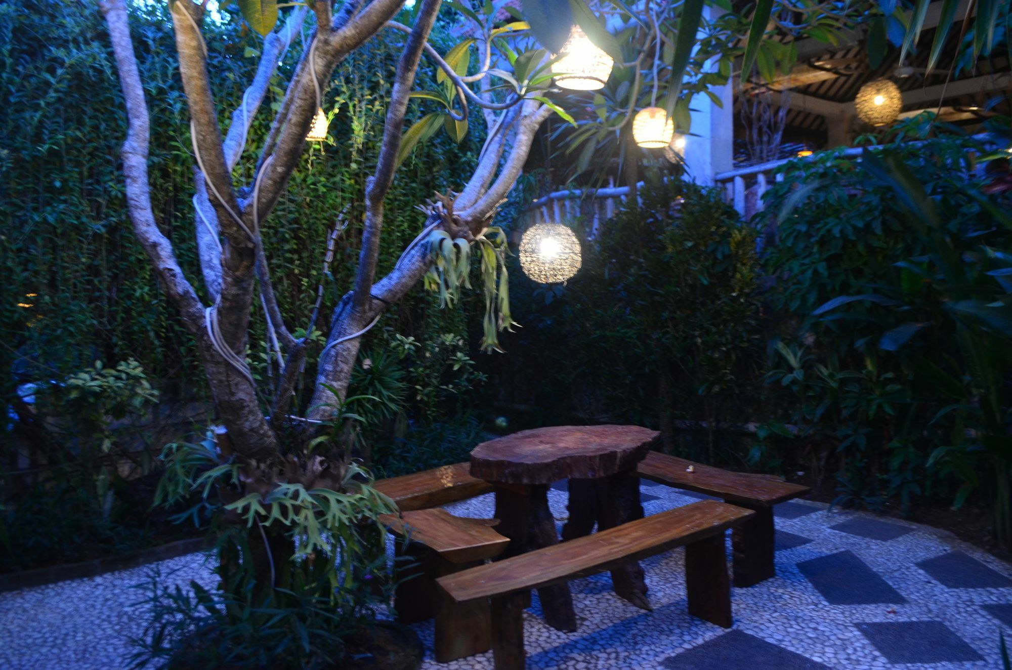 Hotel Padang Padang Breeze à Uluwatu Extérieur photo